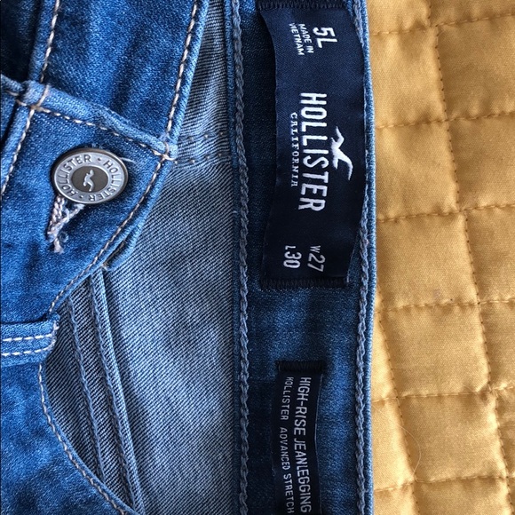 Hollister High-Rise Jeggings - Picture 2 of 4